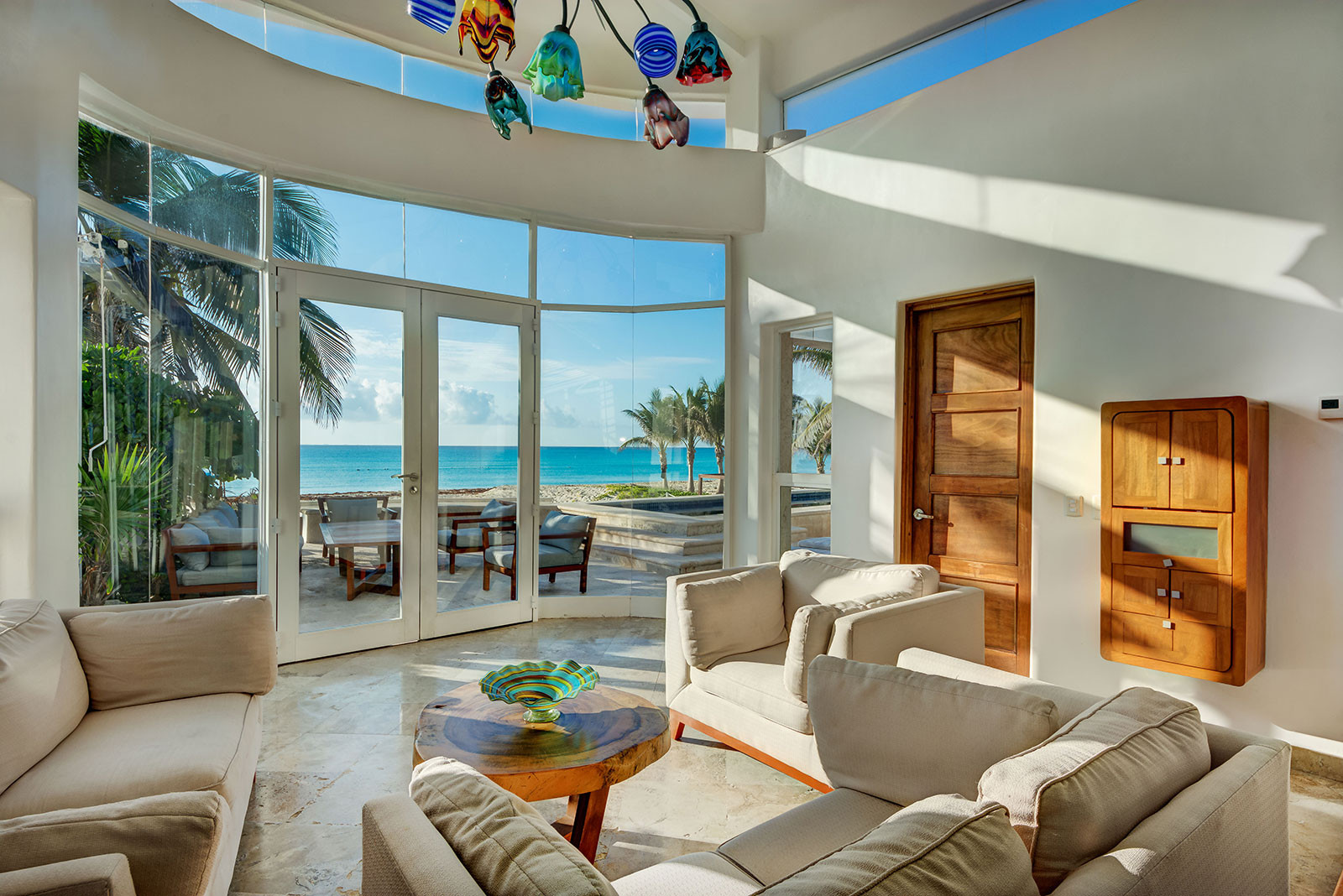 BeachHouse2